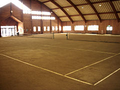鳴沢村 テニスコート（室内）